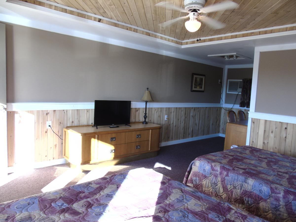 Kit Wat Motel & Marina Sauble Beach Exterior foto