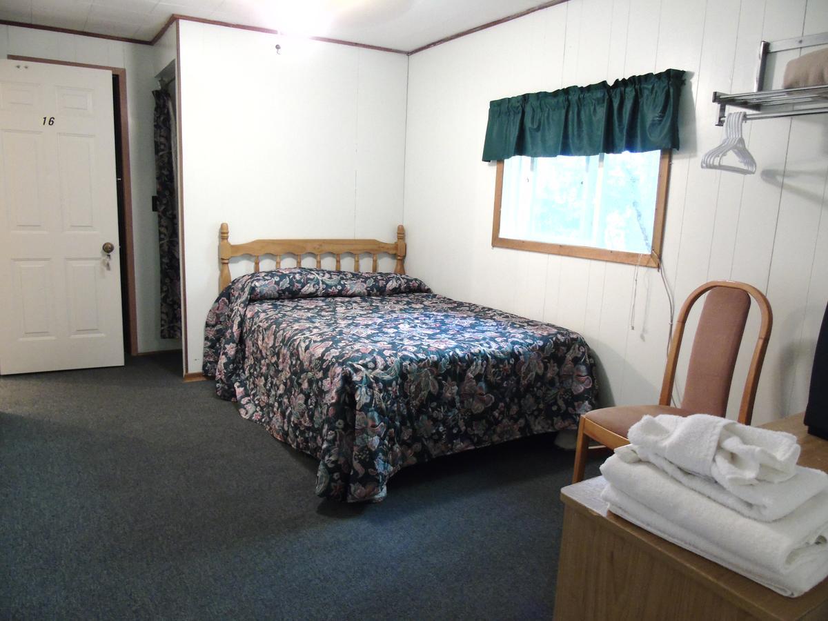 Kit Wat Motel & Marina Sauble Beach Exterior foto