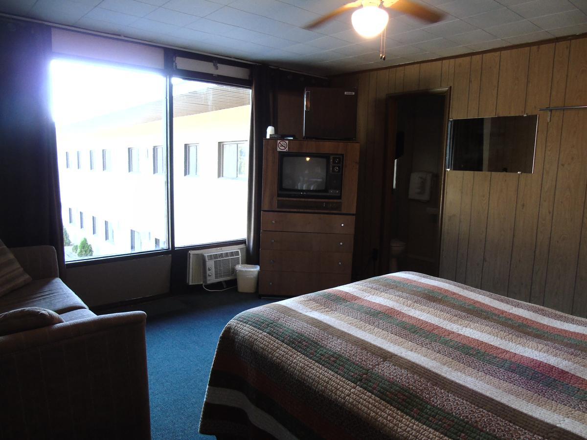 Kit Wat Motel & Marina Sauble Beach Exterior foto