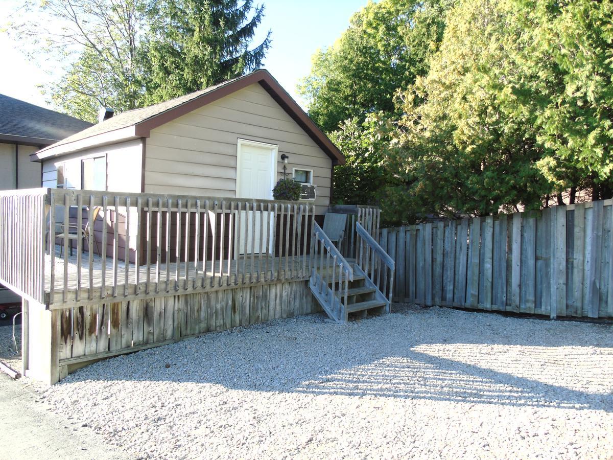 Kit Wat Motel & Marina Sauble Beach Exterior foto