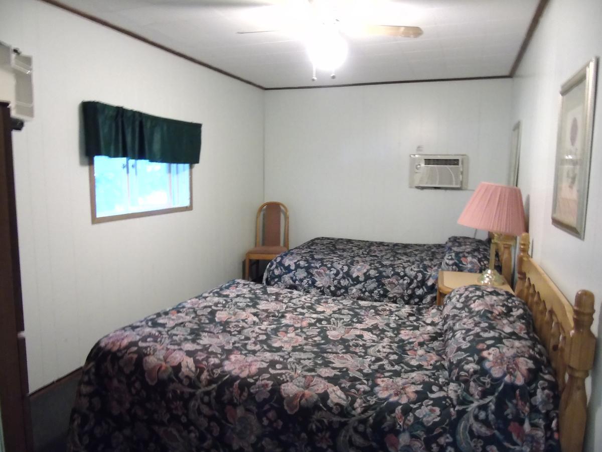 Kit Wat Motel & Marina Sauble Beach Exterior foto