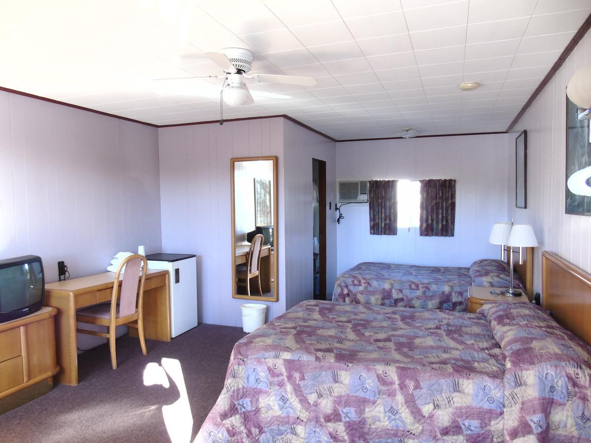 Kit Wat Motel & Marina Sauble Beach Exterior foto
