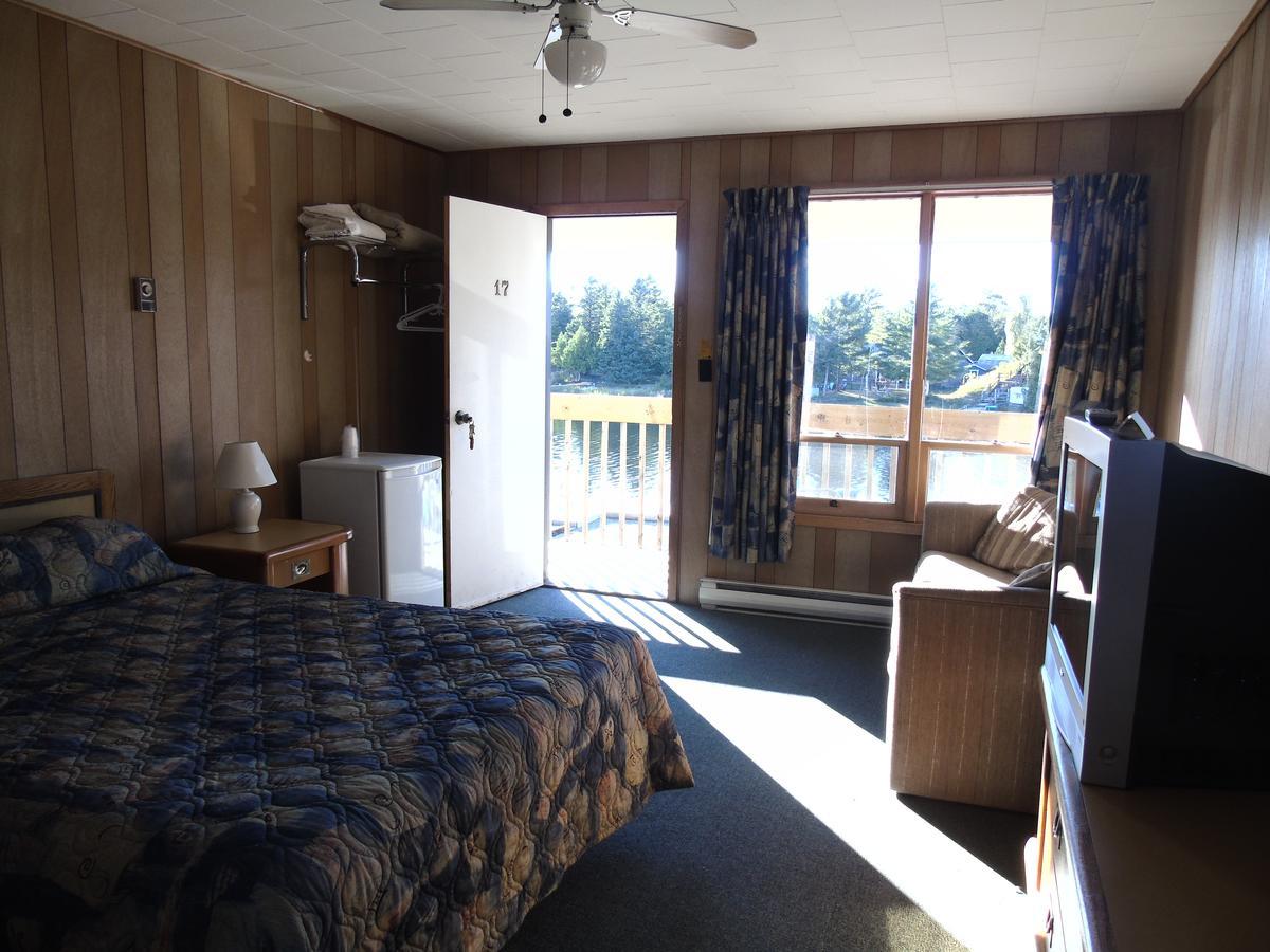 Kit Wat Motel & Marina Sauble Beach Exterior foto
