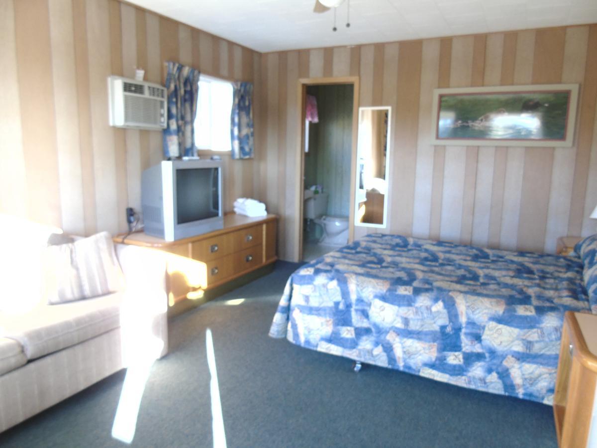 Kit Wat Motel & Marina Sauble Beach Exterior foto